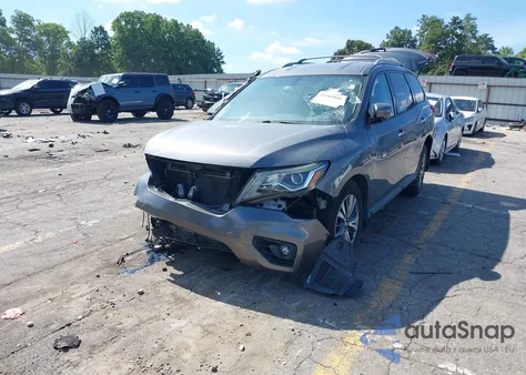 2019 Nissan Pathfinder Sv z USA, uszkodzony, nr VIN 5N1DR2MN8KC611030
